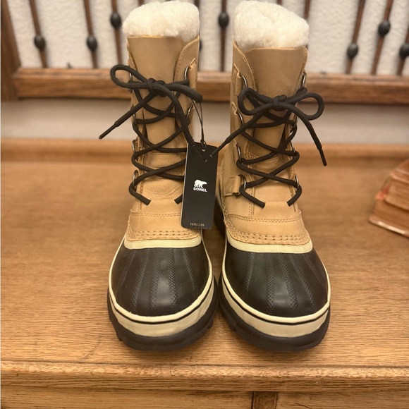 Sorel Tan and Black Lace-Up Boots - Picture 1 of 3
